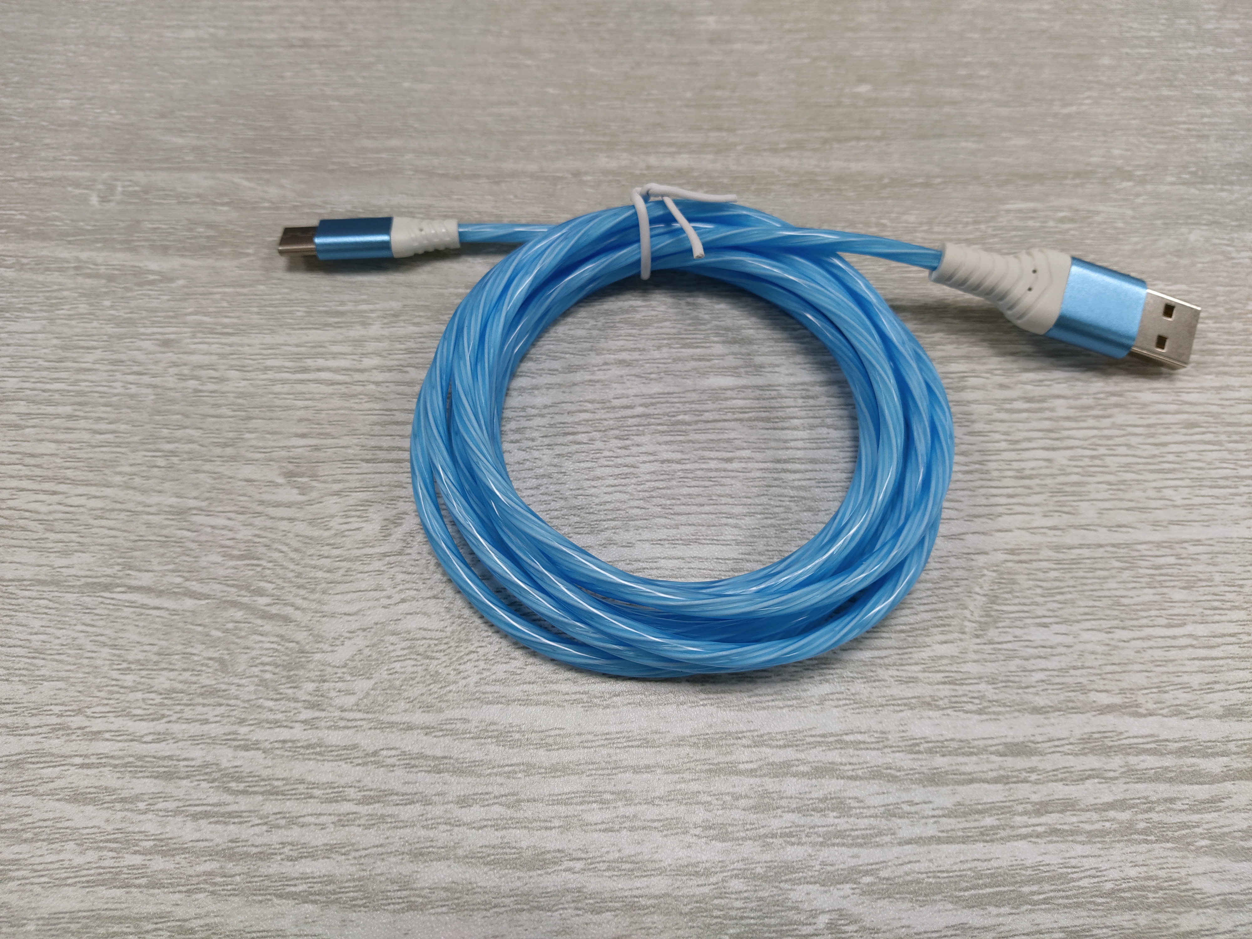 什么是流光數(shù)據(jù)線？聯(lián)鑫德誠(chéng)數(shù)據(jù)線定制生產(chǎn)廠家，